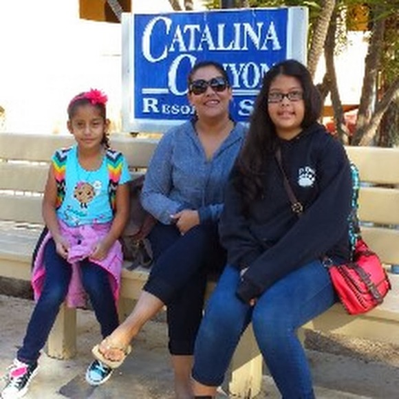 Meet your Posher, Claudia - Picture 1 of 1